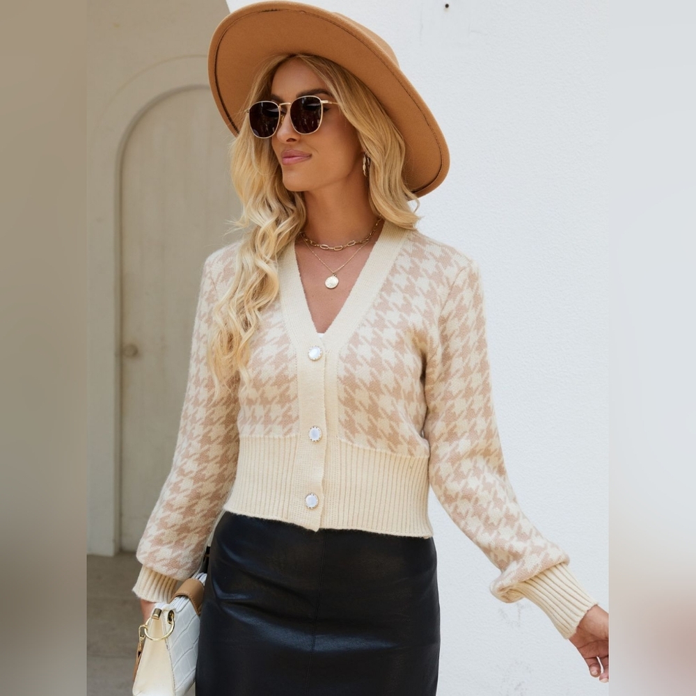Cream Houndstooth Women's Button Up Cardigan One Size Fit.